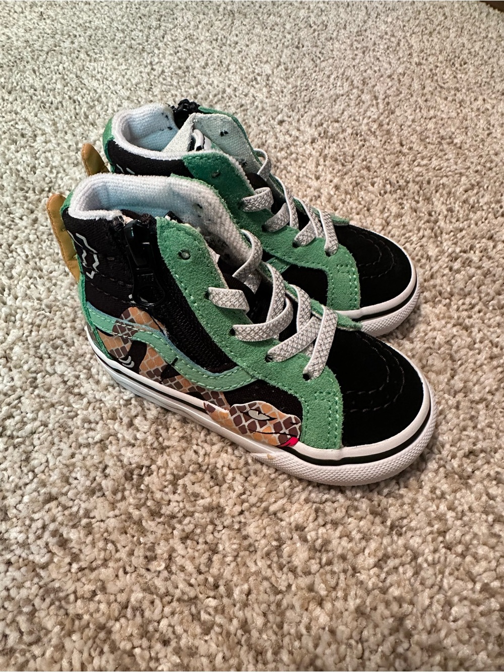 Vans Kids High-Top Sneakers in Black, Green & Brown Camo